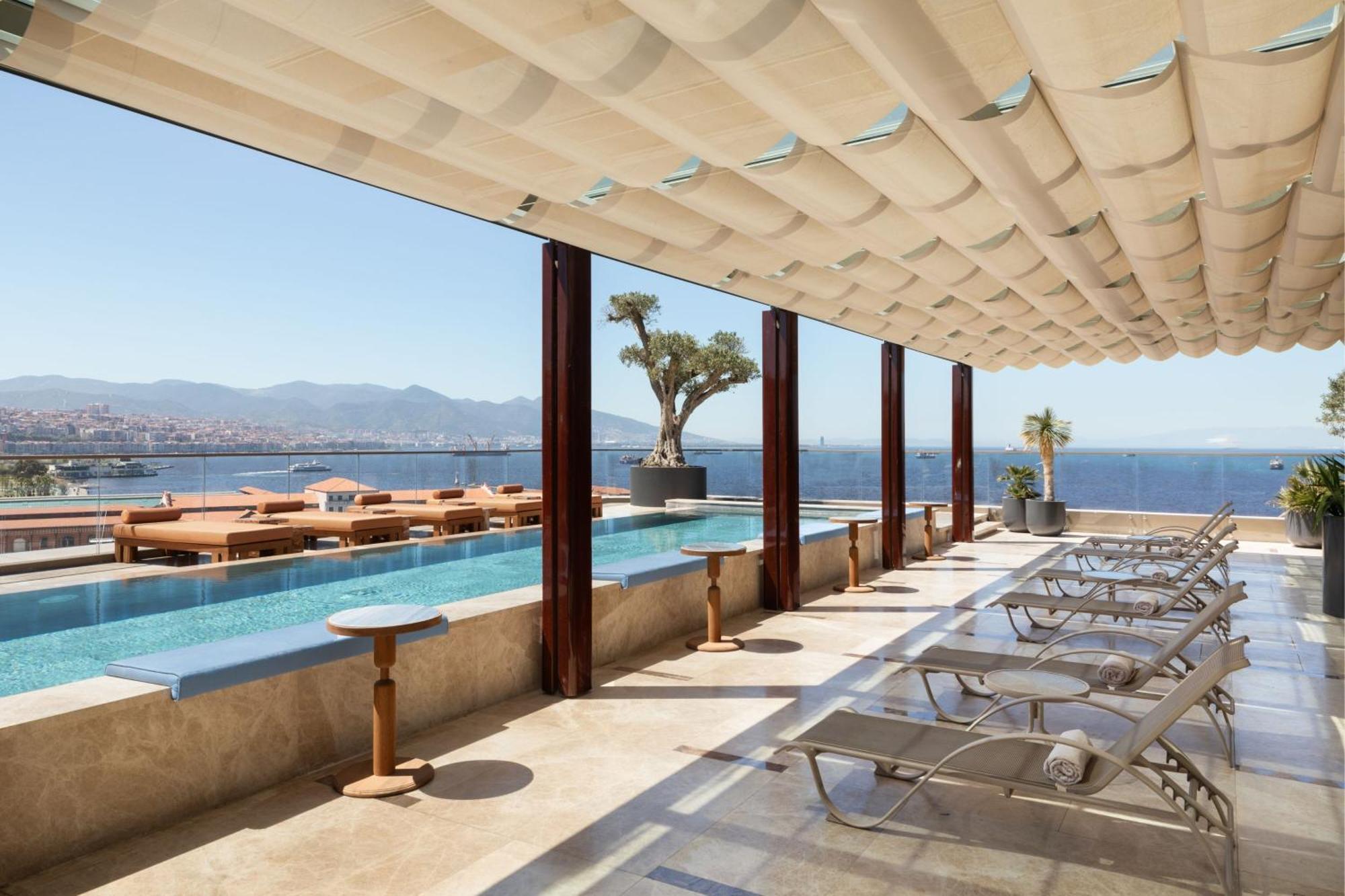 Izmir Marriott Hotel ภายนอก รูปภาพ The Westin Athens
