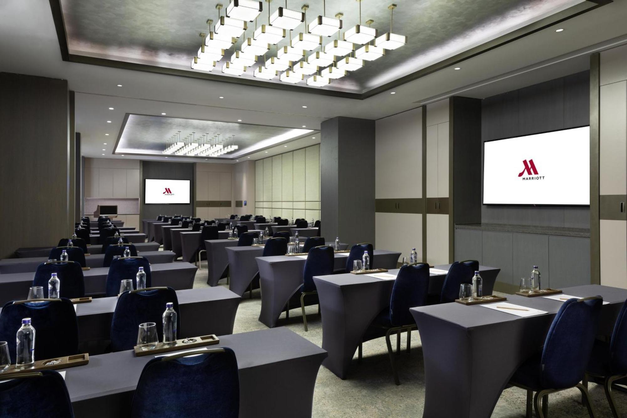 Izmir Marriott Hotel ภายนอก รูปภาพ Meeting room
